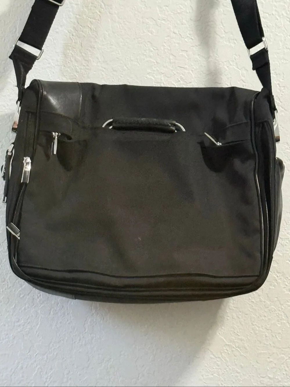 TUMI Galeao Shoulder Bag Crossbody Black Messenger Bag, 12x16